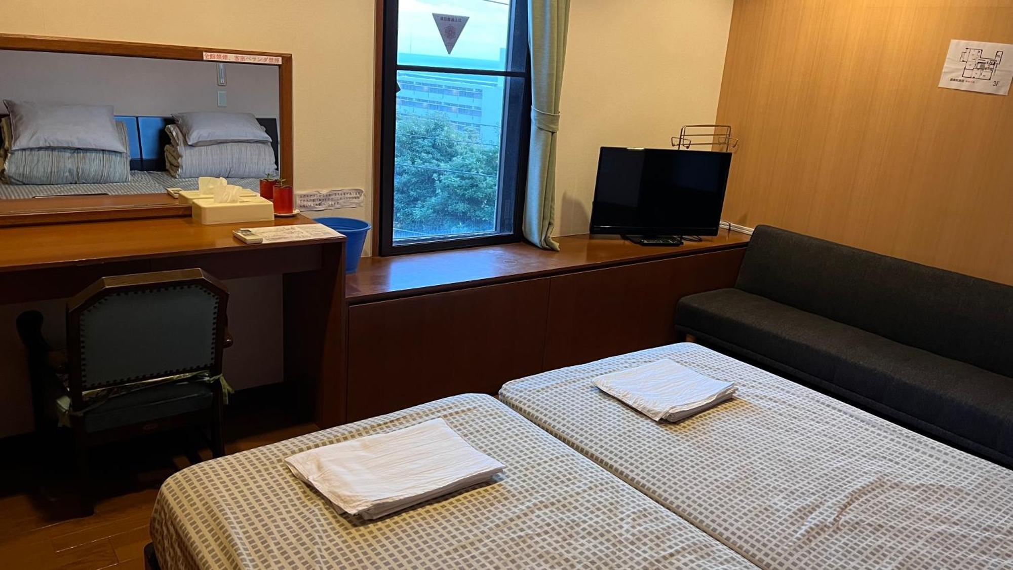 Atami Onsen Guest House Megumi Exterior foto